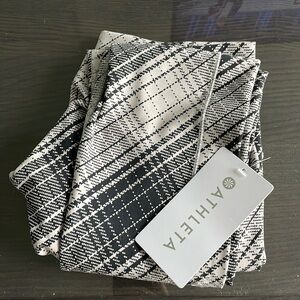 Athleta Salutation Stash Tight in Plaid, Textured, NWT size S
